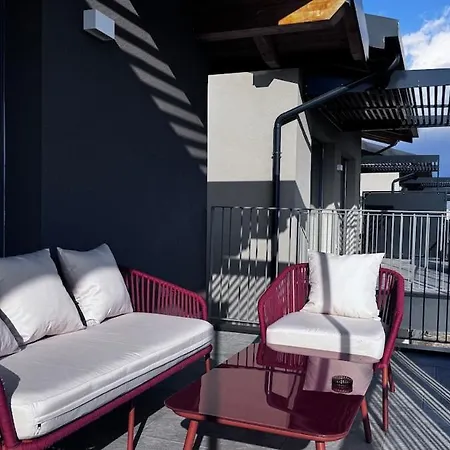 Brighter Days - Two-room With View And Pool Apartamento